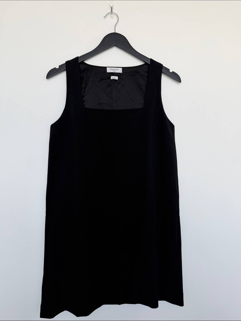Babaton Black Square-Neck Sleeveless Shift Dress